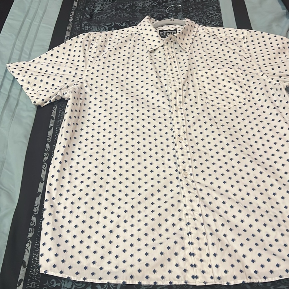 Gibson White Shirt with Navy Patterns, very nice short sleeve, size XL - Picture 2 of 8